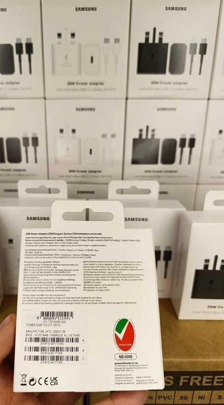 شارژر 25W مدل 2510 نسل جدید کیفیت اورجینال به همراه کابل
