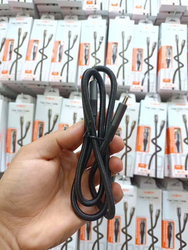 کابل شارژ ماکسوم MOXOM مدل CB335 دوسر تایپ C